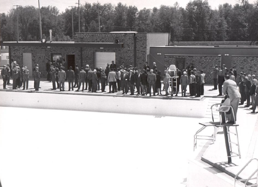 Shanklin Pool Ribbon Cutting 2